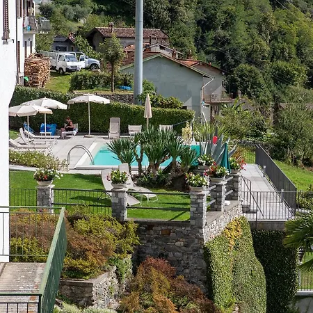 Cafelicita - Promotion - View - Infinity Pool - Jacuzzi Aparthotel Gravedona