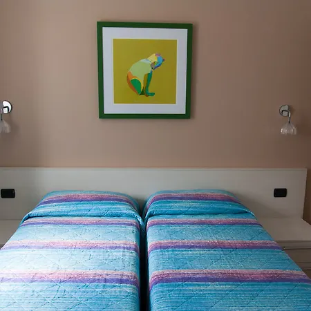 Cafelicita - View - Infinity Pool - Jacuzzi Apartahotel