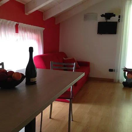 Apartahotel Cafelicita - View - Infinity Pool - Jacuzzi Gravedona