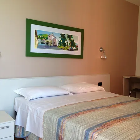 Apartahotel Cafelicita - View - Infinity Pool - Jacuzzi 4*