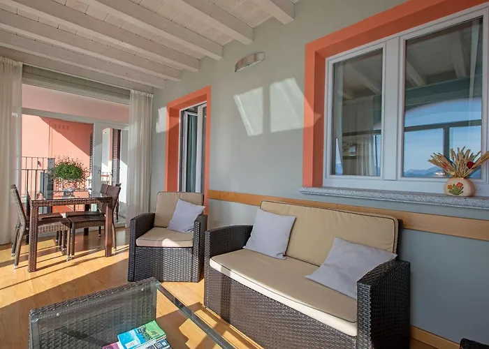 Cafelicita - View - Infinity Pool - Jacuzzi